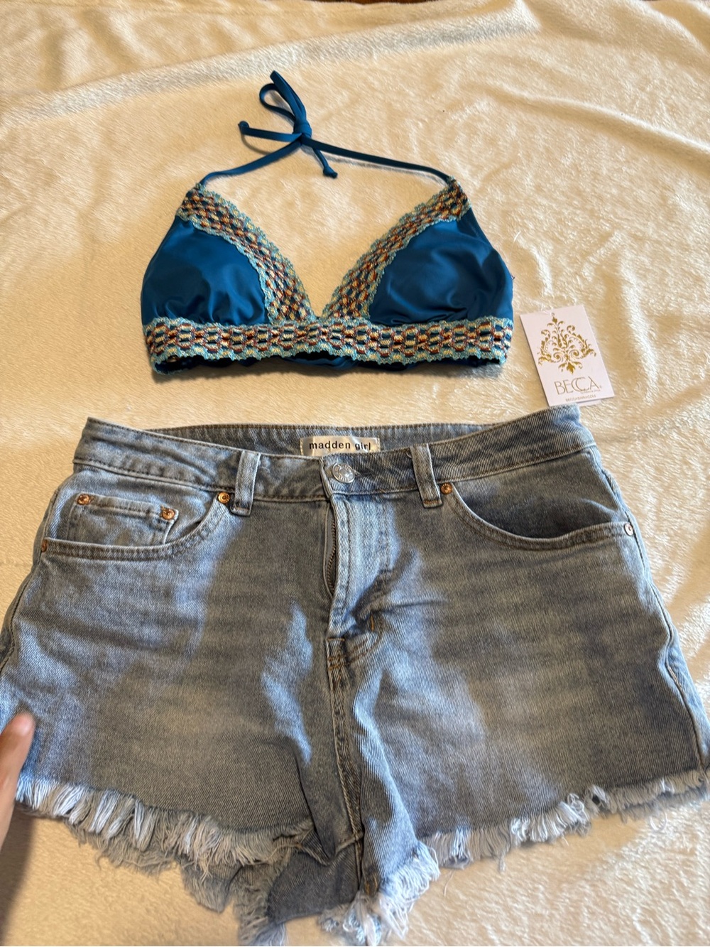 BECCA BY REBECCA VIRTUE bohemian Bikini Top NWT Blue M Beautiful removable Cups